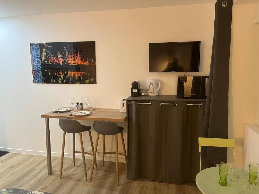 Verdi Studio Cosy Au Calme Parking Gratuit Chasse-sur-Rhône Exterior foto
